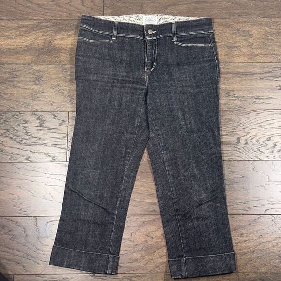WHITE HOUSE BLACK MARKET "Blanc" Capri Jeans Vintage Black Sz 4 NWOT - Picture 1 of 4